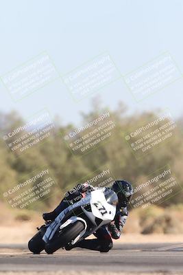 media/Nov-02-2025-CVMA (Sun) [[337aff29ab]]/Race 8-Formula Lightweight Twins Shootout/